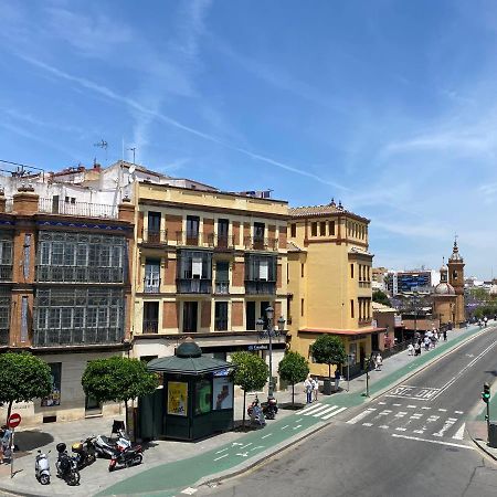Quattro Puente De Triana Apartment Seville Luaran gambar
