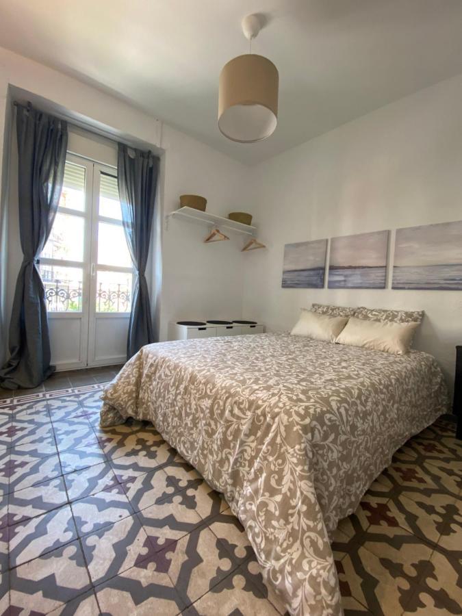 Quattro Puente De Triana Apartment Seville Luaran gambar