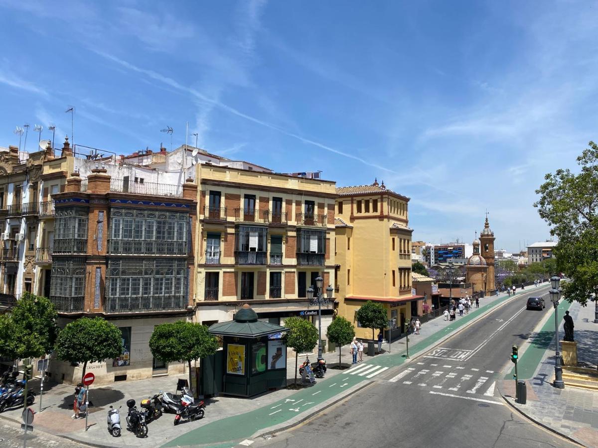 Quattro Puente De Triana Apartment Seville Luaran gambar